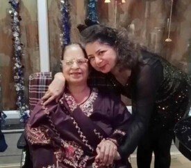 Director-Rachna-is-full-of-Love